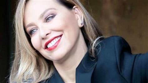 ornella muti nuda|Ornella Muti imbarazzante, tutta nuda: lo scatto bollente fa il giro ...